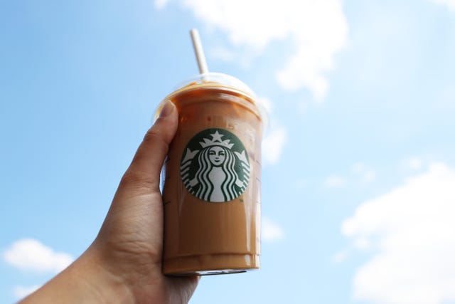 Starbucks deals free coffee