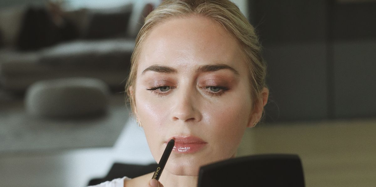 Emily Blunt’s Hair, Makeup, and Nails Beauty Look from the 2023 Oscars