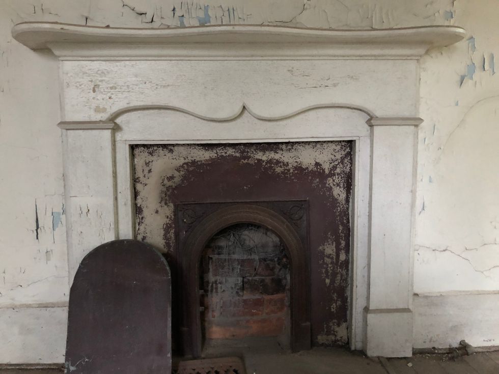 Arch, Fireplace, Architecture, Hearth, Building, 