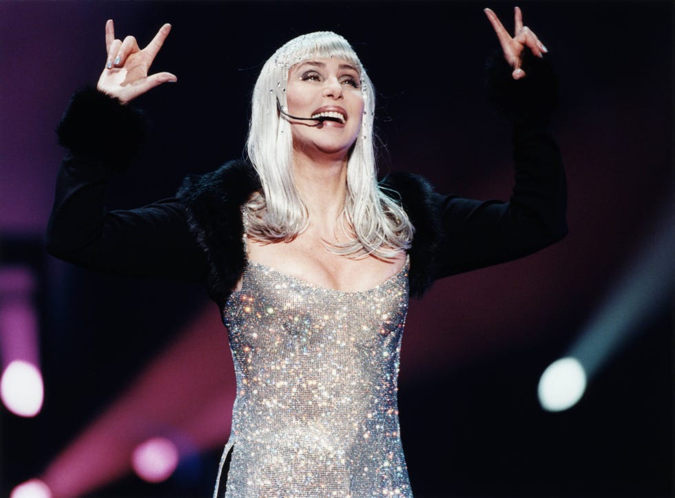 cher performing believe in 20000