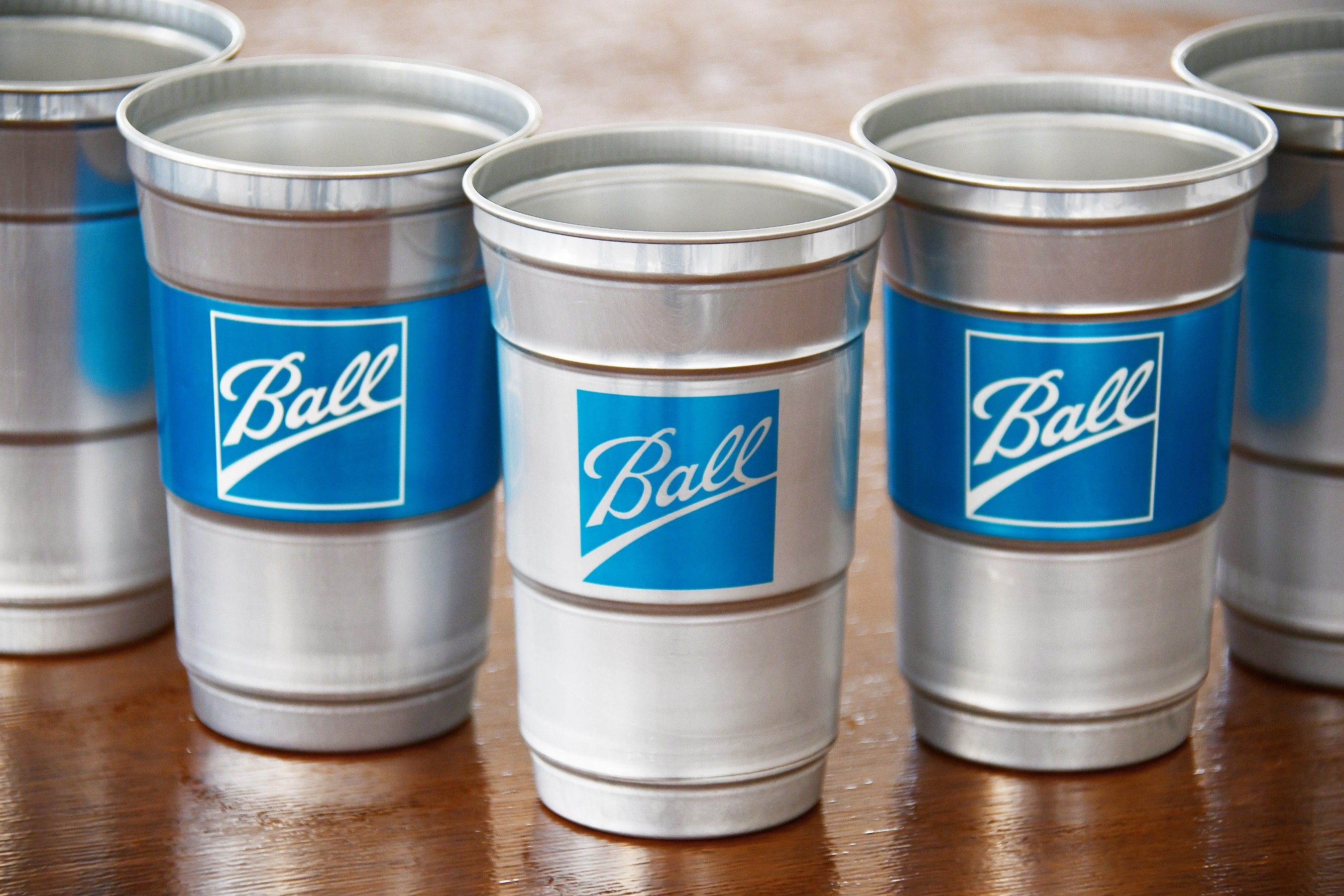 10 Ball 20 oz. Aluminum Cups Lightweight & Sturdy Recycle Pool