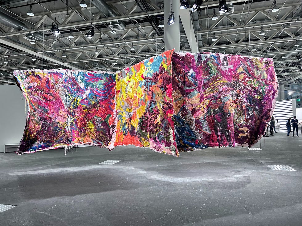 アート・バーゼル 2025」現地リポート：現代アート市場の“いま