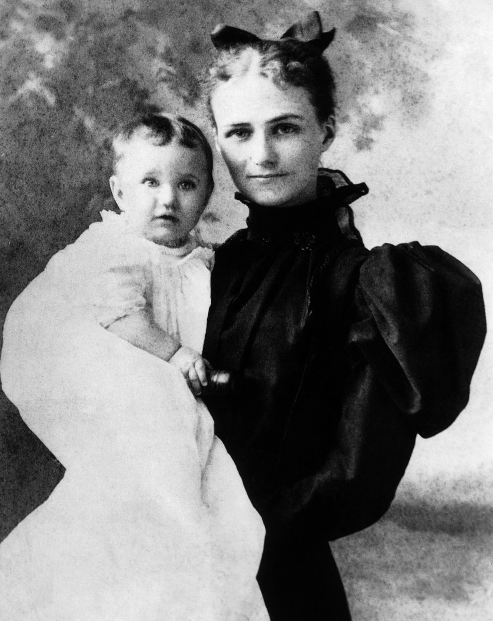 the duchess of windsor at the age of 6 months and her mother in 1896