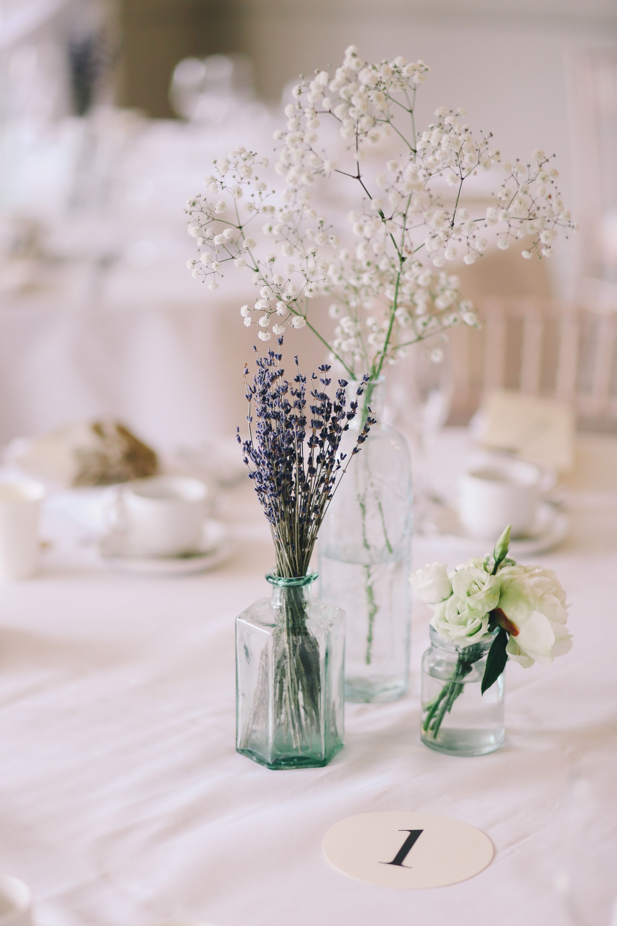 White, Centrepiece, Flower, Branch, Twig, Cut flowers, Bouquet, Plant, Vase, Tableware, 