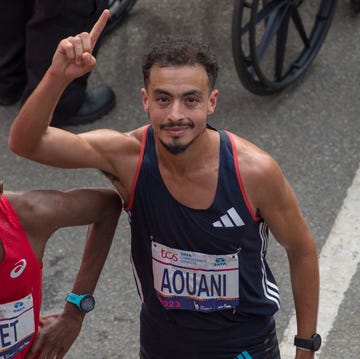 Iliass Aouani alla Maratona di New York iliass aouani alla maratona di new york