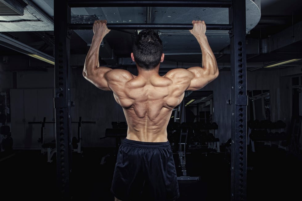 Chin Up Vs Pull Up: Differences And 14 Variations To Build Muscle