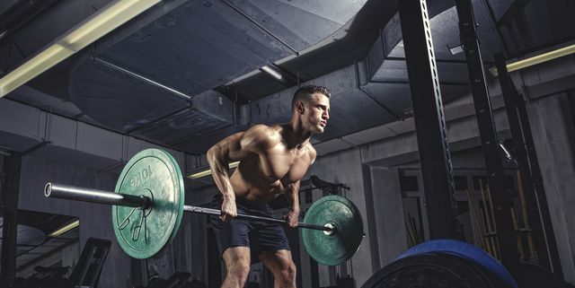 https://hips.hearstapps.com/hmg-prod/images/physical-athlete-weightlifting-royalty-free-image-1745601492.pjpeg?crop=1.00xw:0.752xh;0,0.209xh&resize=640:*
