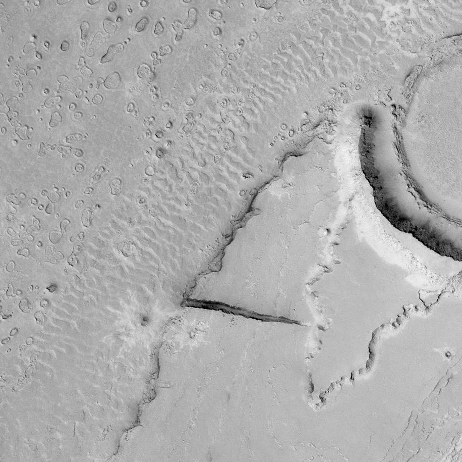 megaripples made of sand on mars