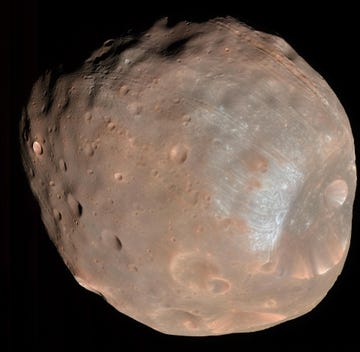 phobos, een van de manen van mars