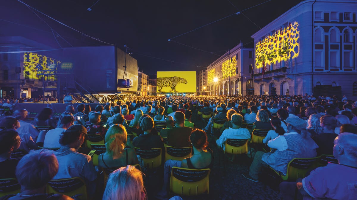 panoramica piazza grande