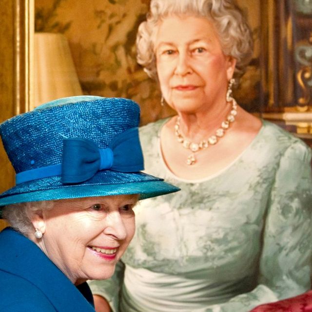 皇室成員的專屬分身？當英國女王、凱特與「另一個自己」相見歡的超萌反應！
