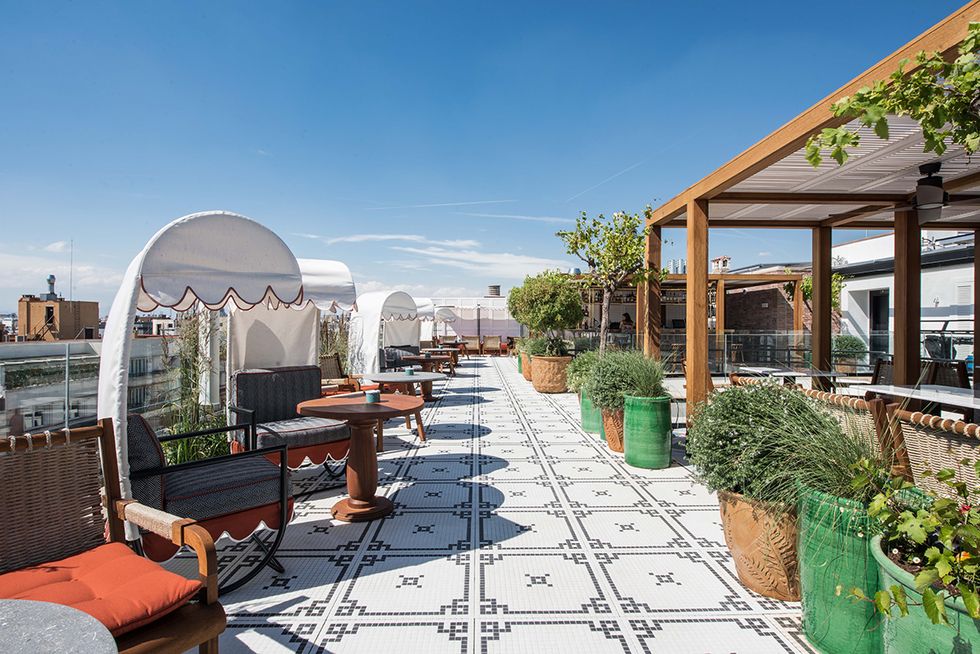 picos pardos sky lounge by martini, la terraza del hotel bless en madrid