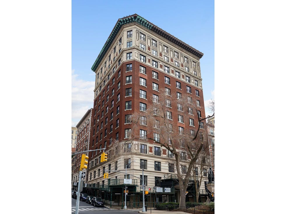 the strathmore, built in 1909, is in washington heights, manhattan. ﻿