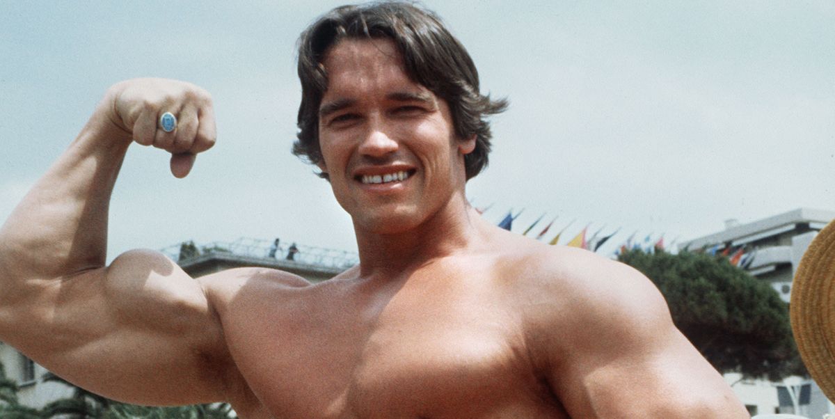Arnold Schwarzenegger explique quand utiliser des poids plus légers