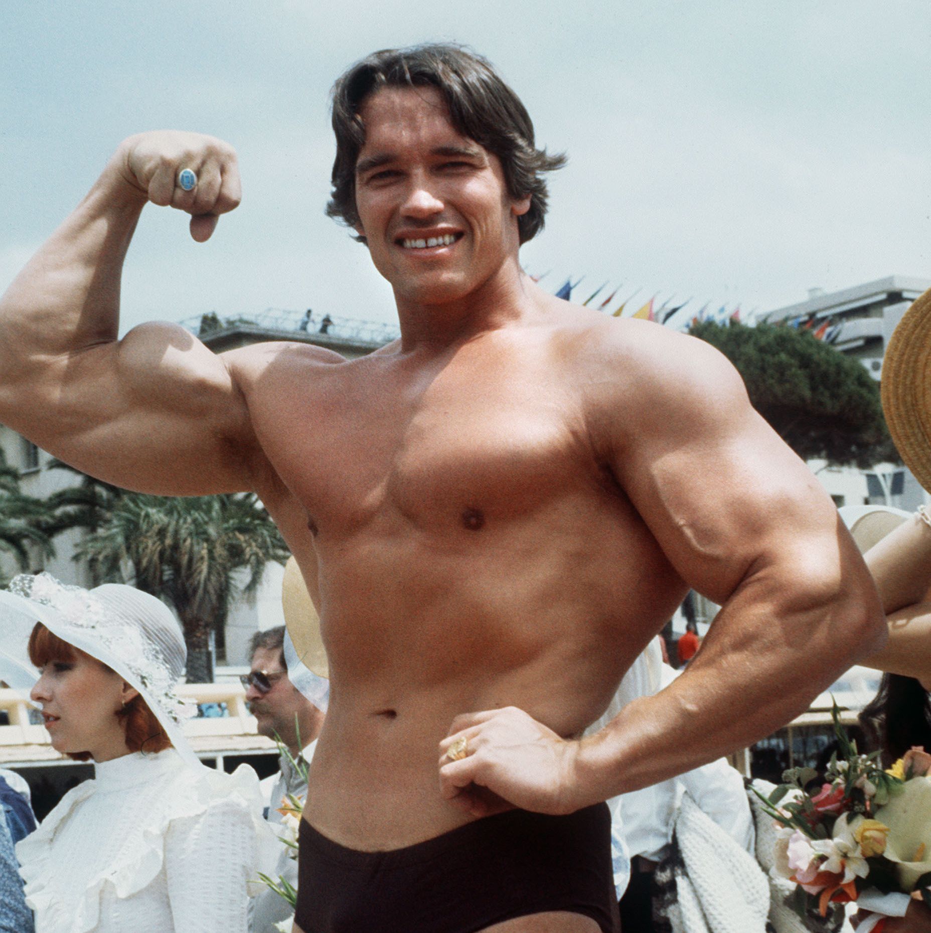 Arnold Schwarzenegger Explains When You Can Use Lighter Weights for More Gains