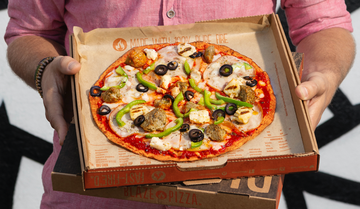 Dish, Food, Pizza, Cuisine, Ingredient, California-style pizza, Pizza cheese, Flatbread, Italian food, Comfort food, 