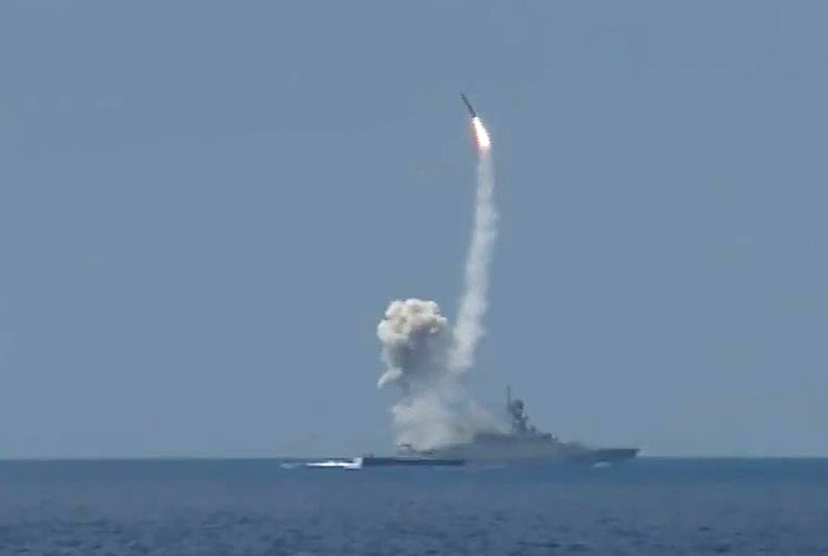 Russian Navy delivers air strikes from Mediterranean Sea against ISIS targets in Syria