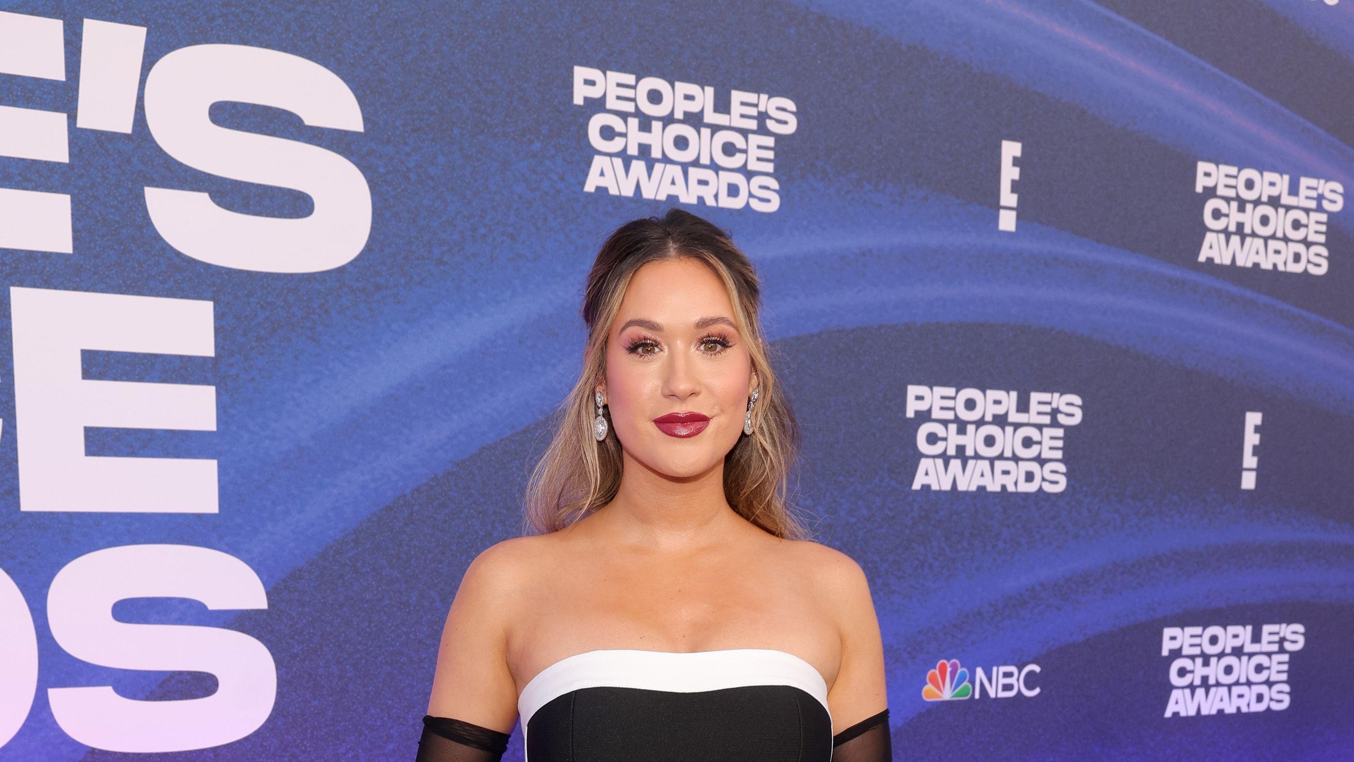 https://hips.hearstapps.com/hmg-prod/images/pictured-rachel-recchia-arrives-to-the-2022-peoples-choice-news-photo-1678383942.jpg?crop=1xw:0.37491xh;center,top