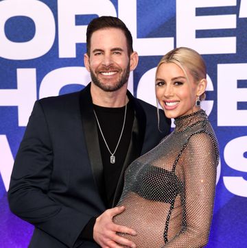 tarek el moussa and heather rae young 2022 people's choice awards red carpet