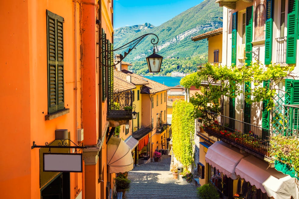  Como