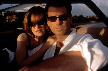 rene russo and pierce brosnan in 'the thomas crown affair'