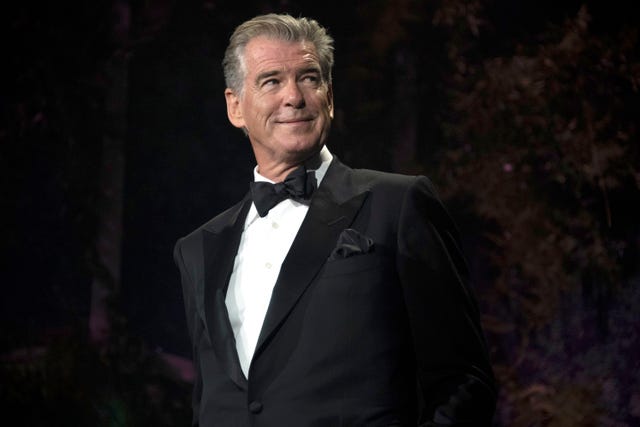 Pierce Brosnan oggi, film e moglie: il ritorno in Mamma Mia 2