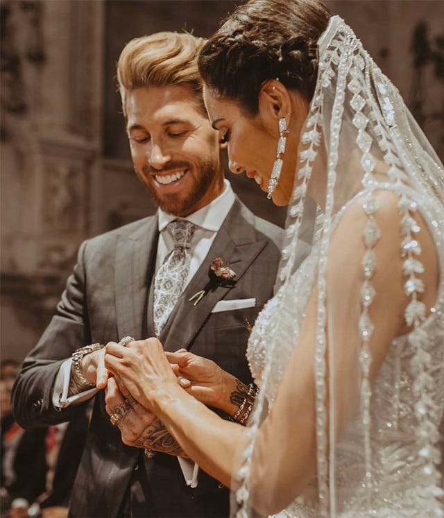 sergio ramos y pilar rubio comparten fotos inéditas de su boda