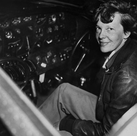 amelia earhart in the cockpit