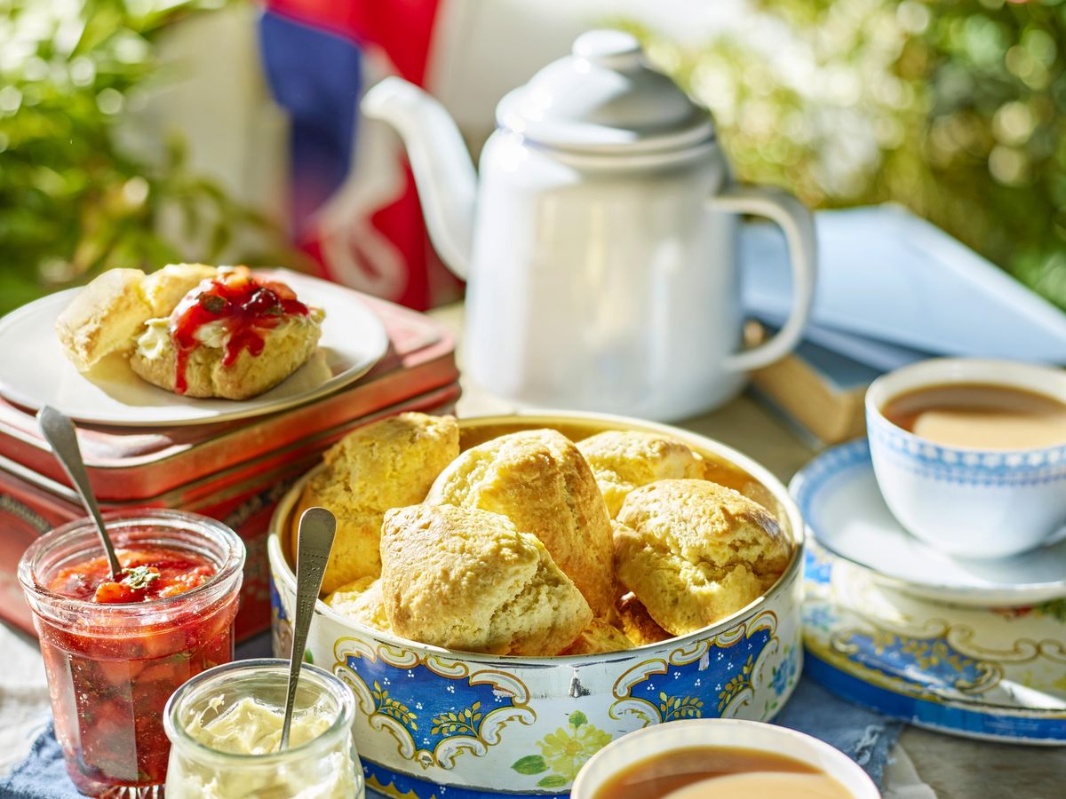 Pimm's Lollies - The Marmalade Teapot