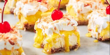 piña colada cheesecake bars