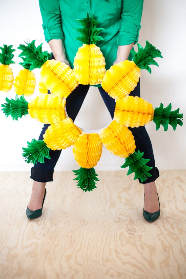 Pineapple Honeycomb Wreath - Summer Wreaths