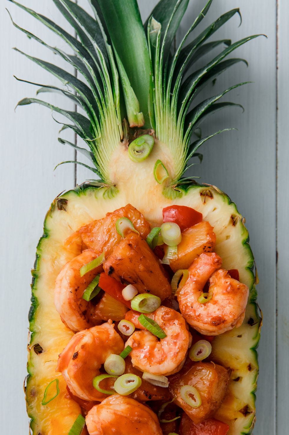 How To Make A Pineapple Bowl - Savor the Best