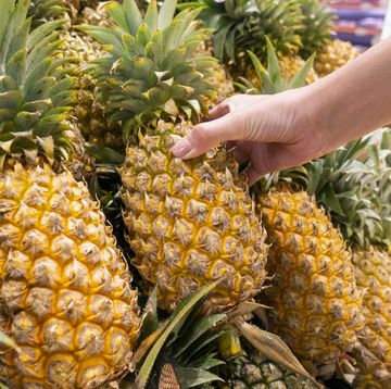 how to pick the best pineapple