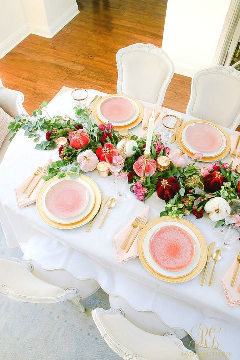 pink and gold elegant thanksgiving table decor