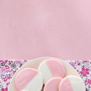 the pioneer woman pink and white cookies