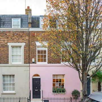 pretty pink property for sale in chelsea, london