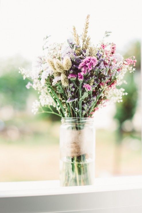 25 jarrones de cristal preciosos con ideas de sencillos arreglos florales  para acertar