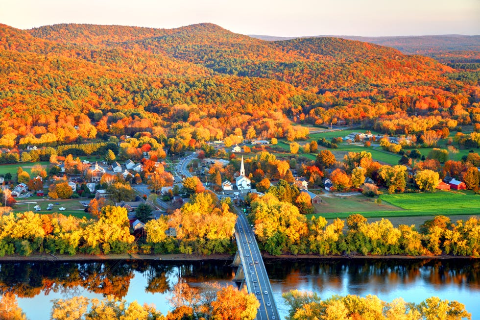 pioneer valley in autumn