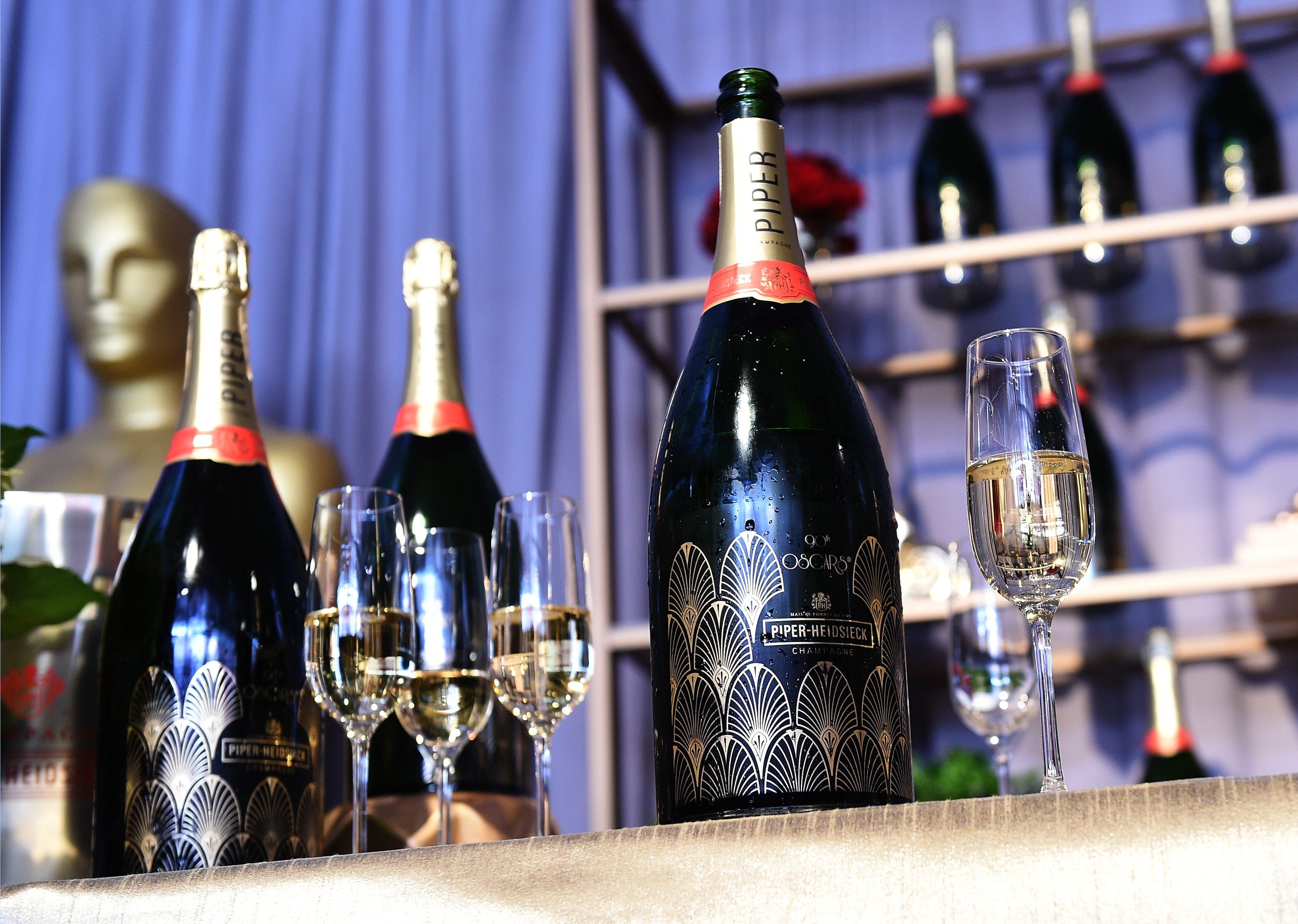 12 Oscar Party Ideas - How to Throw the Best Oscar Viewing Party 2022