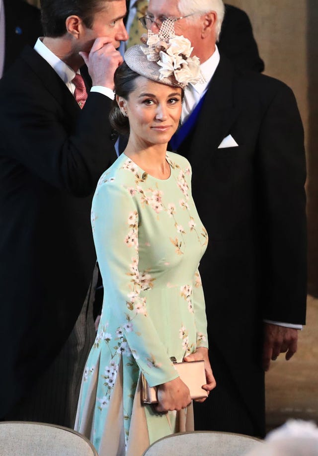 Fashion, Suit, Formal wear, Event, Tradition, Headpiece, Outerwear, Dress, Fashion accessory, Fashion design, 
