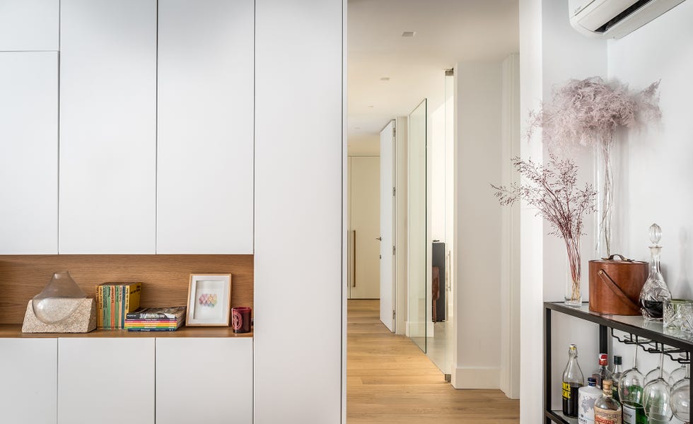 Piso decorado con materiales naturales en Chamartín