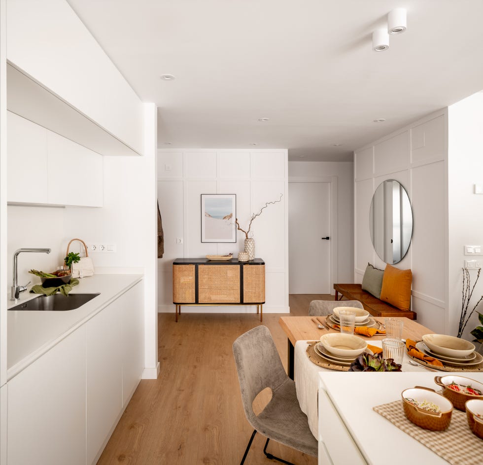 cocina abierta moderna en color blanco