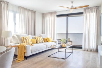 un piso familiar de estilo fresco y limpio con una fabulosa terraza