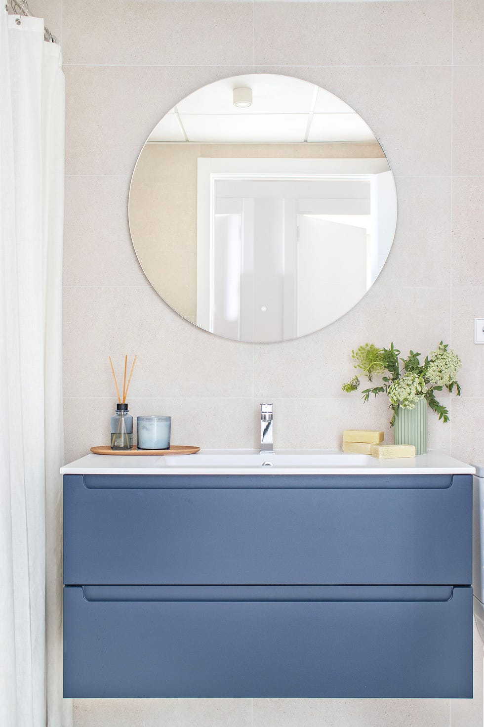 mueble de lavabo volado azul