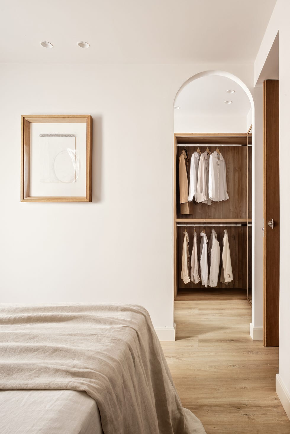 vestidor con acceso en arco