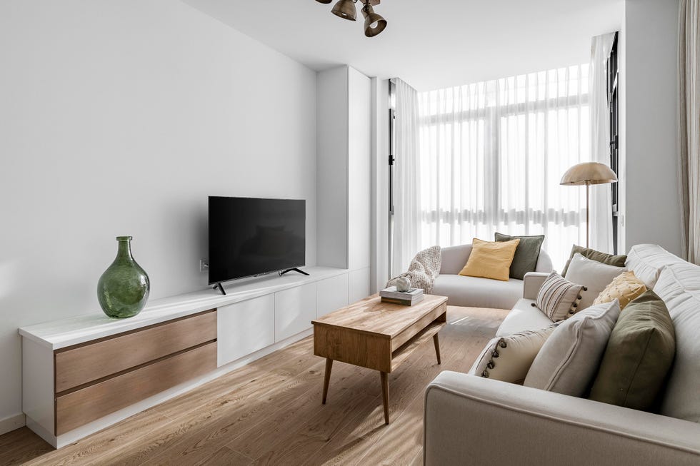 mueble de tv nórdico en blanco y madera