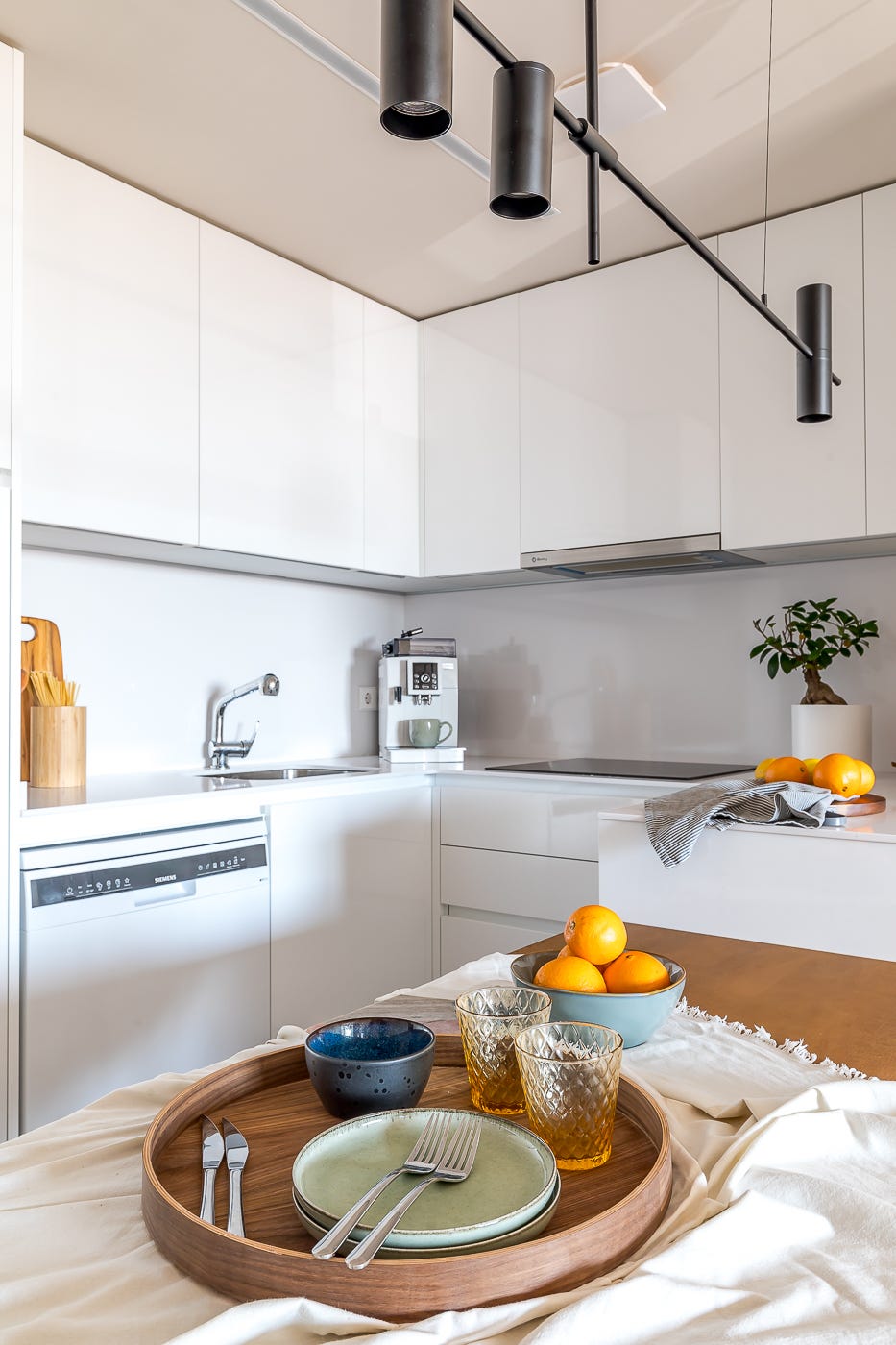 cocina blanca abierta