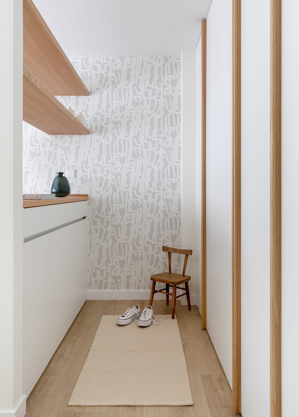 dormitorio con vestidor