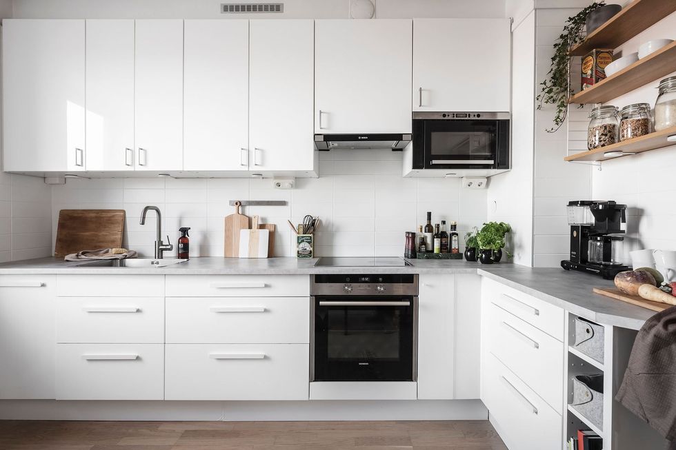 cocina decorada en color blanco