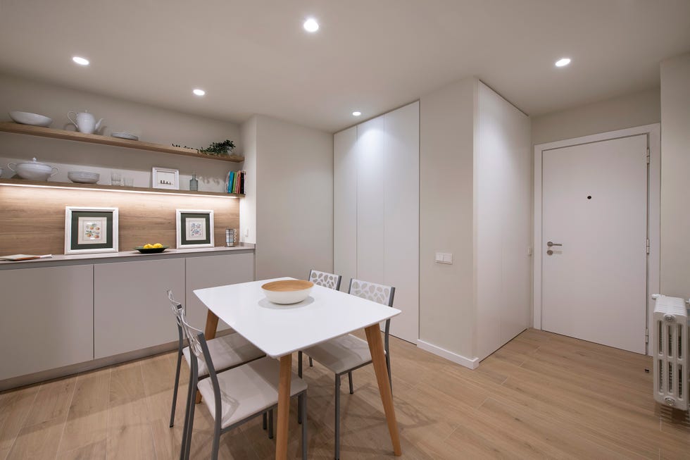 cocina blanca con office